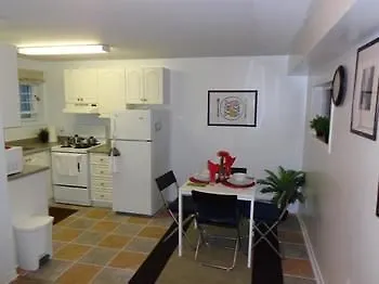 Adib Apartments - 362 Friel St, Unit 2 Otawa